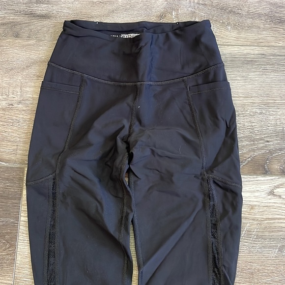 Victoria’s Secret leggings worn once Size XSP - Picture 2 of 4